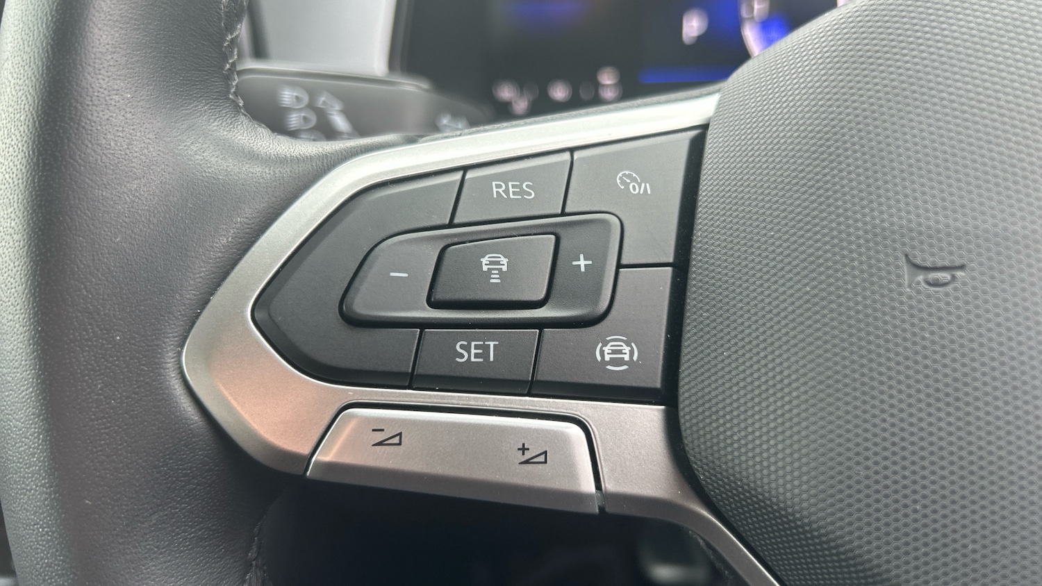 Used Volkswagen T-Roc 2022 for sale - 76421783: Photo 17