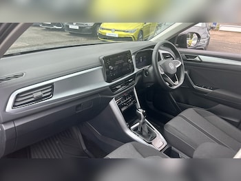 Used Volkswagen T-Roc 2022 for sale - 76421783: Photo