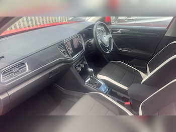 Used Volkswagen T-Roc 2019 for sale - 78869986: Photo