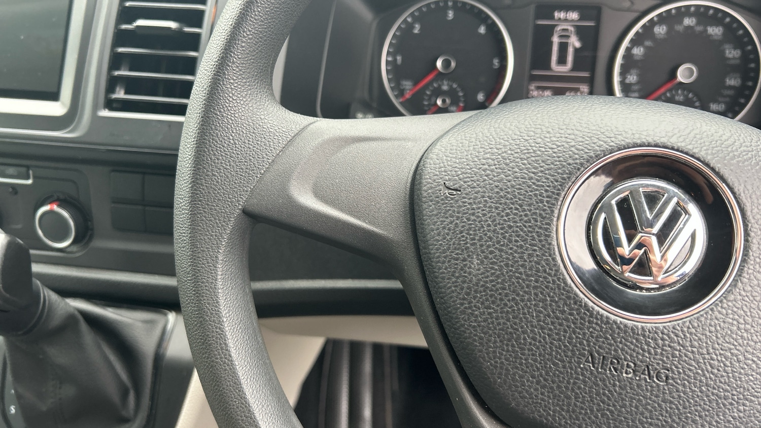 Used Volkswagen Transporter 2018 for sale - 77114107: Photo 17