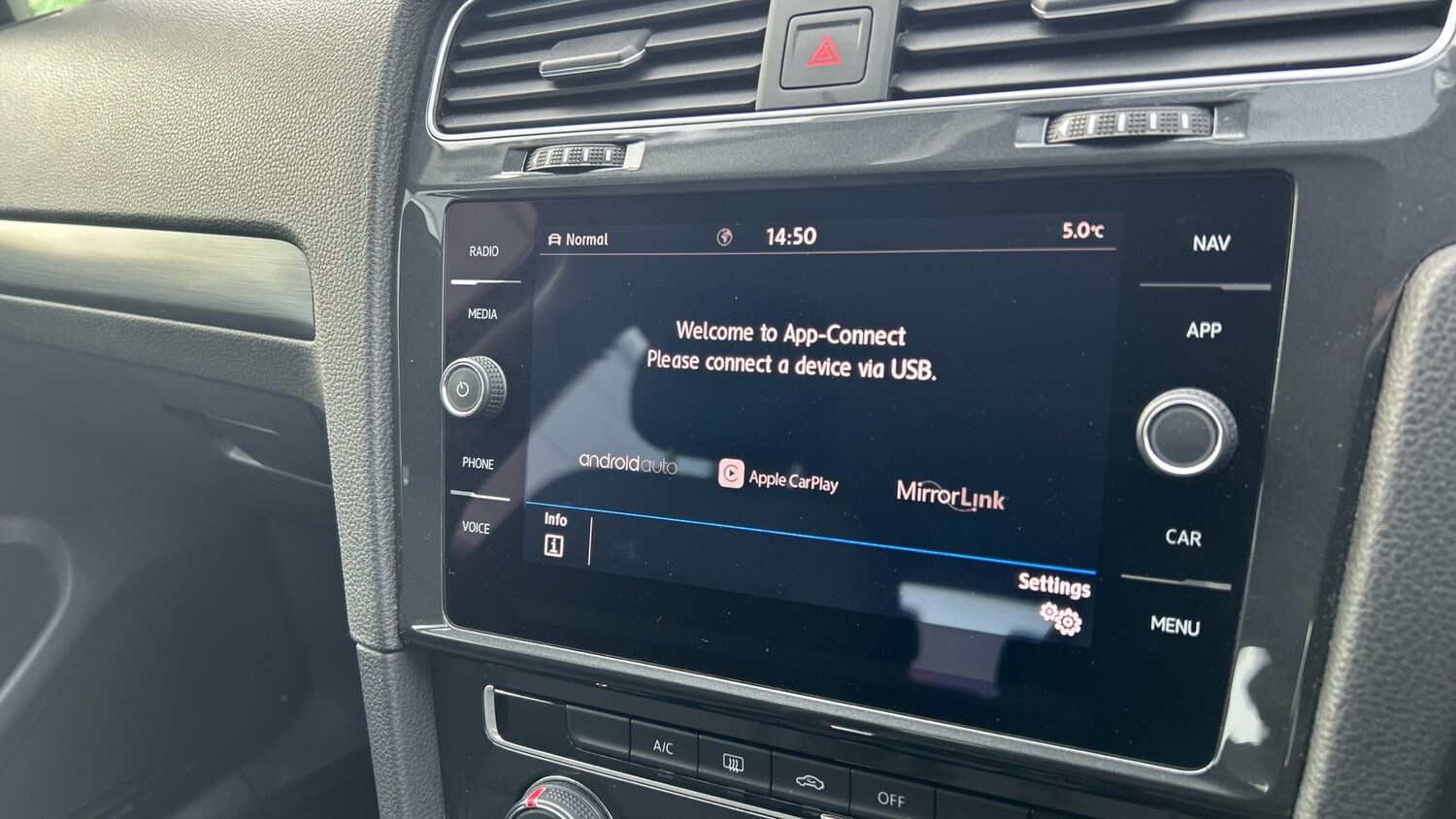 Used Volkswagen Golf 2019 for sale - 77569320: Photo 24