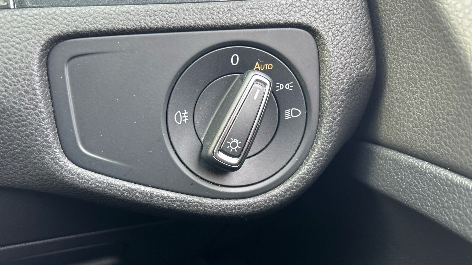 Used Volkswagen Golf 2019 for sale - 77569320: Photo 27