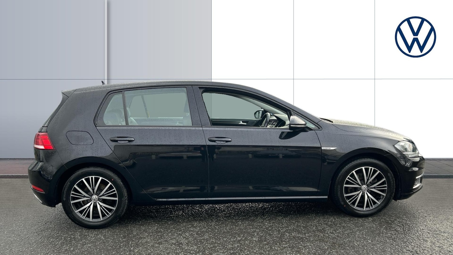 Used Volkswagen Golf 2019 for sale - 77569320: Photo 4