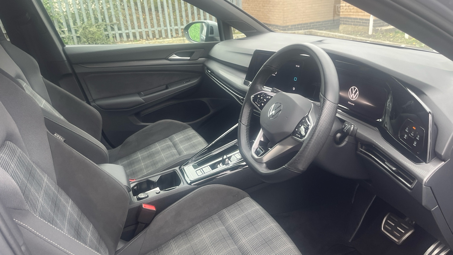 Used Volkswagen Golf 2023 for sale - 76252266: Photo 6