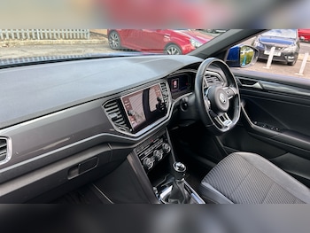 Used Volkswagen T-Roc 2020 for sale - 78524093: Photo