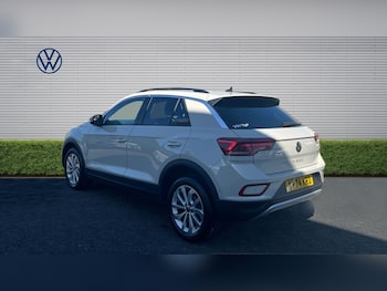 Used Volkswagen T-Roc 2024 for sale - 78064363: Photo