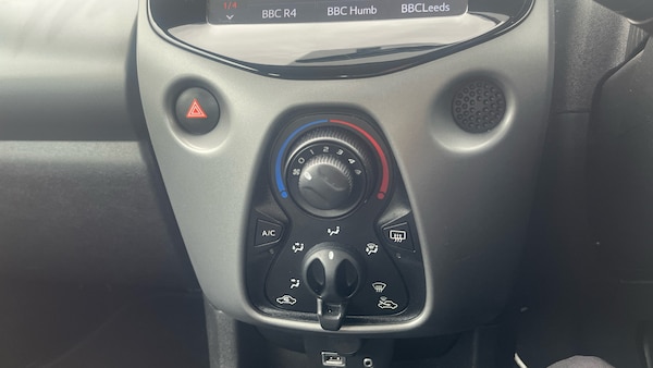 Used Toyota AYGO 2019 for sale - 76127943: Photo 13