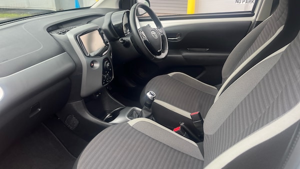 Used Toyota AYGO 2019 for sale - 76127943: Photo 2