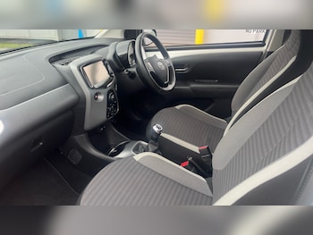 Used Toyota AYGO 2019 for sale - 76127943: Photo