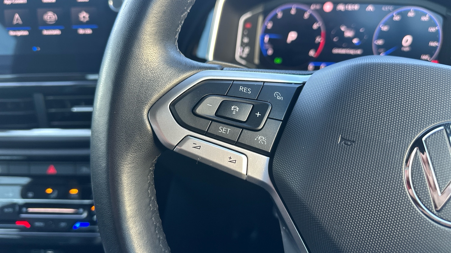 Used Volkswagen T-Roc 2023 for sale - 76761916: Photo 17