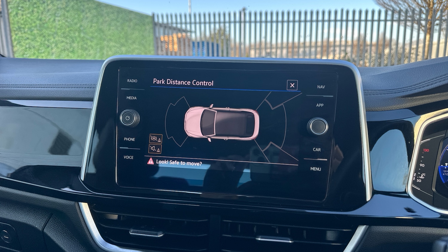 Used Volkswagen T-Roc 2023 for sale - 76761916: Photo 21