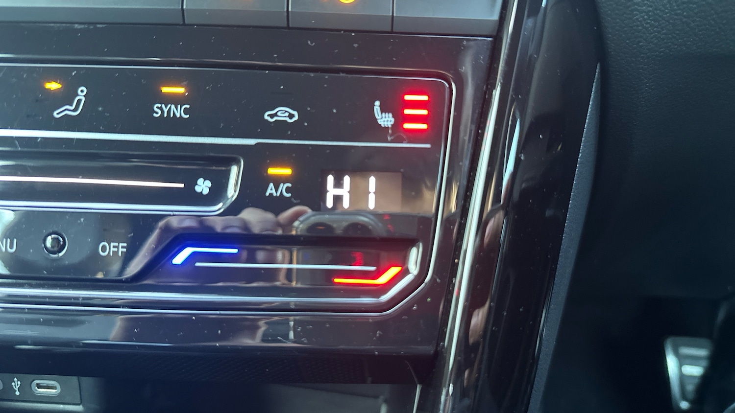 Used Volkswagen T-Roc 2023 for sale - 76761916: Photo 23