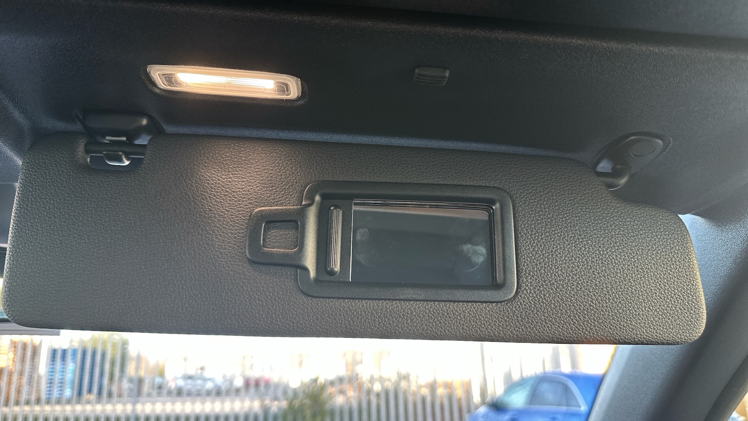 Used Volkswagen T-Roc 2023 for sale - 76761916: Photo 31