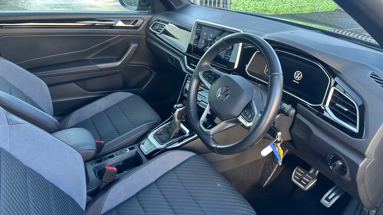 Used Volkswagen T-Roc 2023 for sale - 76761916: Photo 6