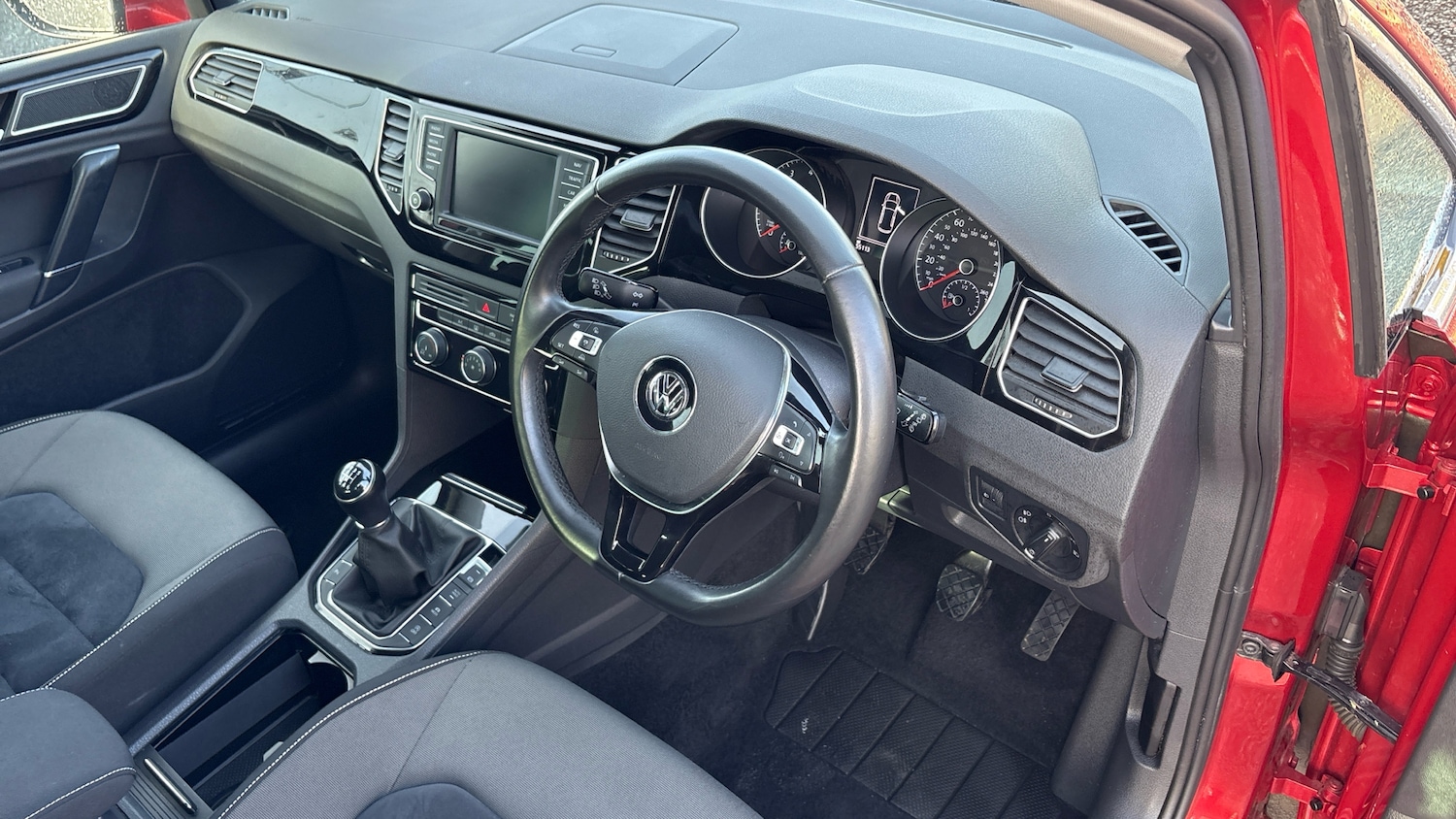 Used Volkswagen Golf SV 2015 for sale - 76918141: Photo 6