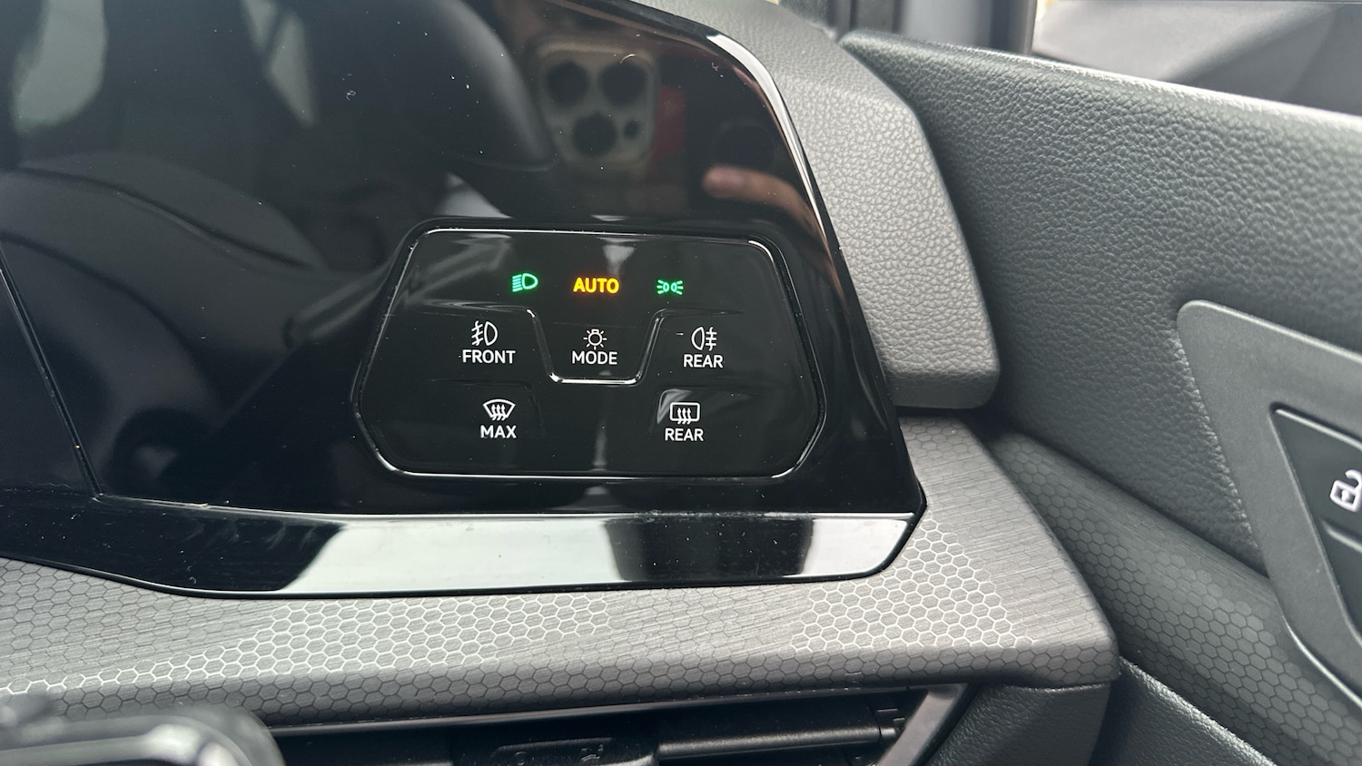 Used Volkswagen Golf 2023 for sale - 77640498: Photo 24