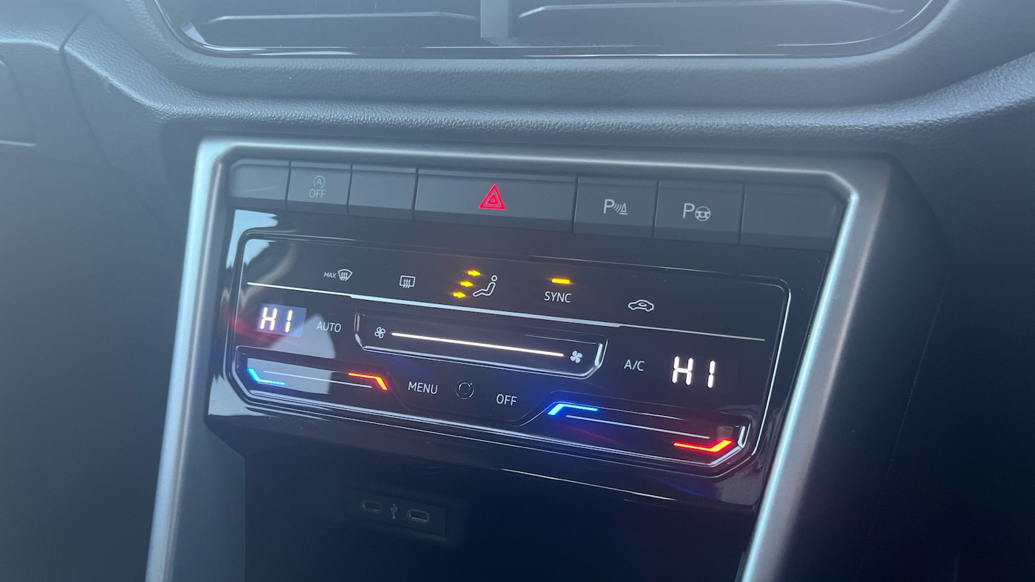 Used Volkswagen T-Roc 2025 for sale - 76859050: Photo 13