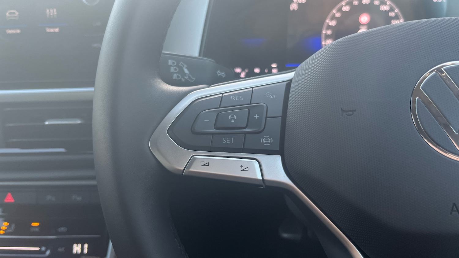 Used Volkswagen T-Roc 2025 for sale - 76859050: Photo 17