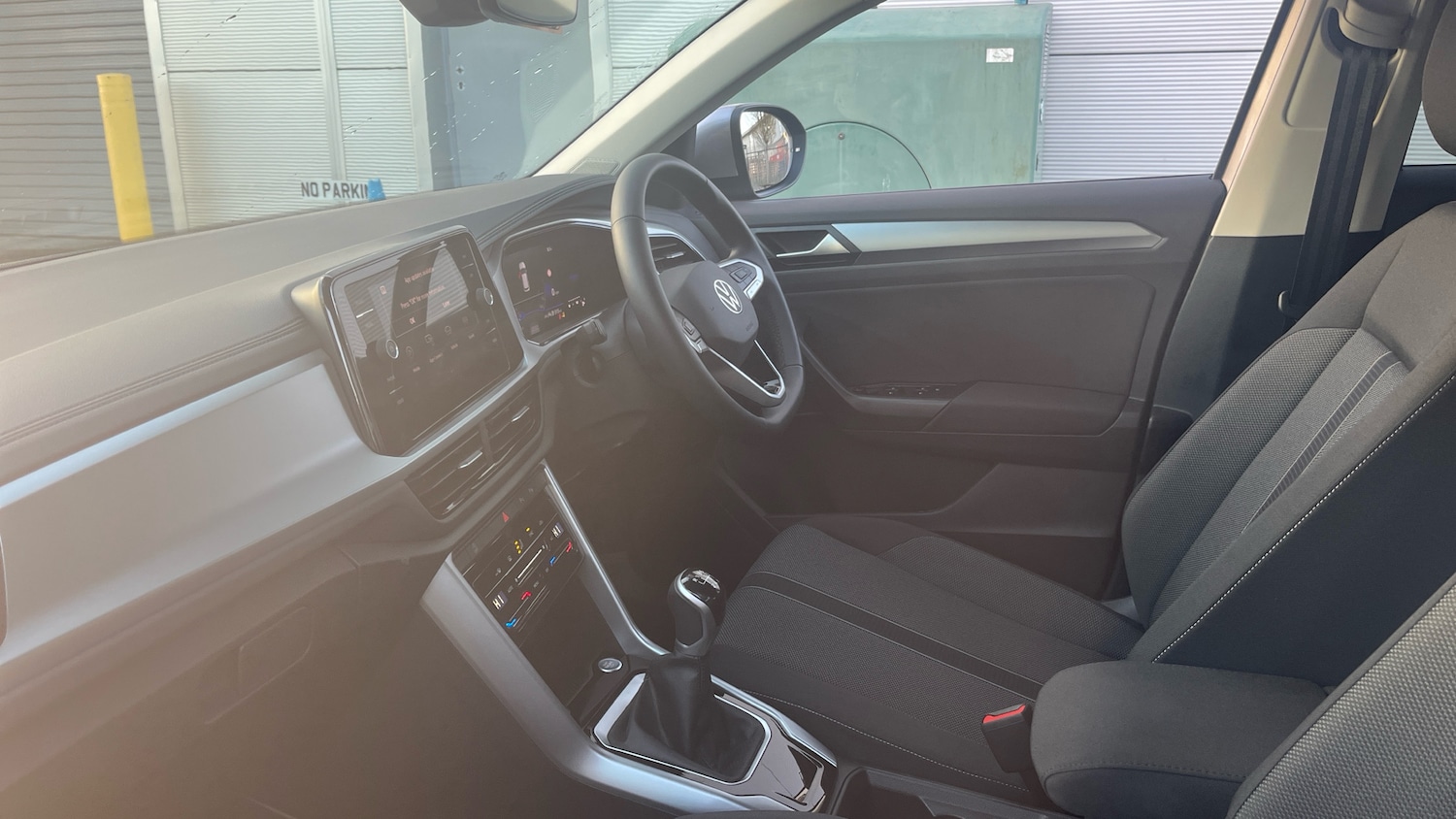 Used Volkswagen T-Roc 2025 for sale - 76859050: Photo 2