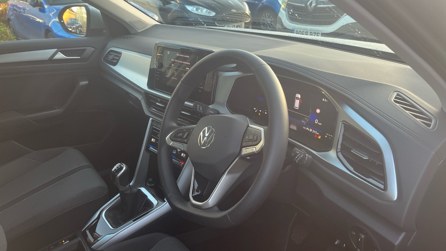 Used Volkswagen T-Roc 2025 for sale - 76859050: Photo 6