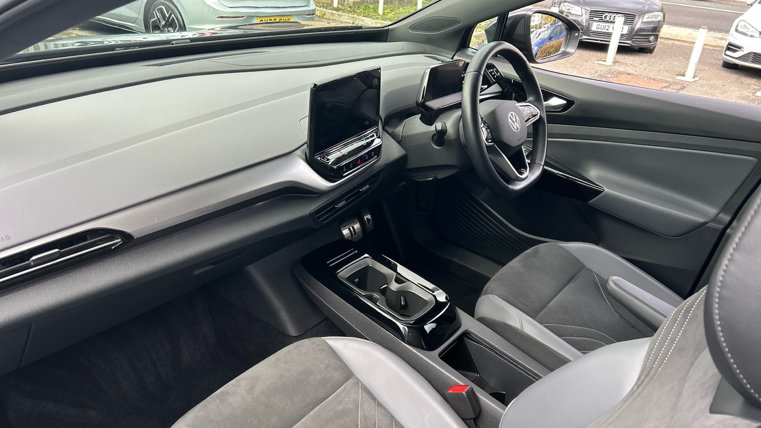 Used Volkswagen ID.4 2022 for sale - 77245409: Photo 2