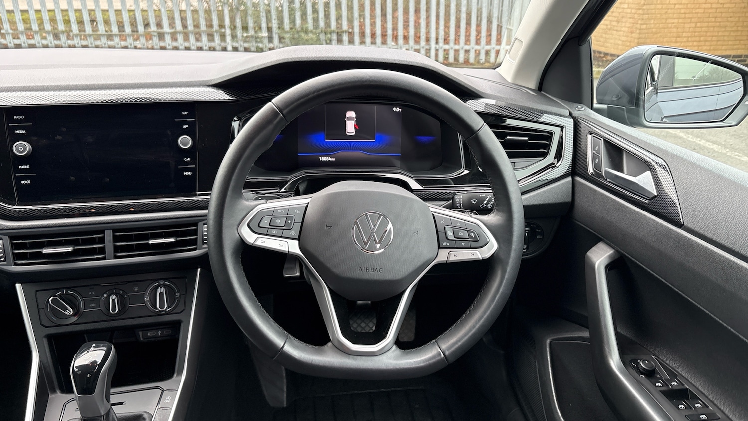 Used Volkswagen Polo 2024 for sale - 77323808: Photo 10