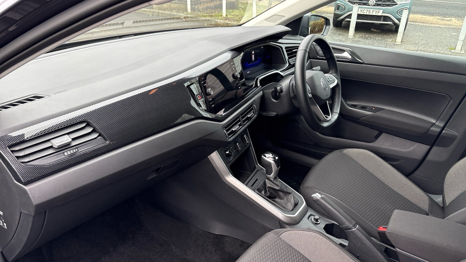 Used Volkswagen Polo 2024 for sale - 77323808: Photo 2