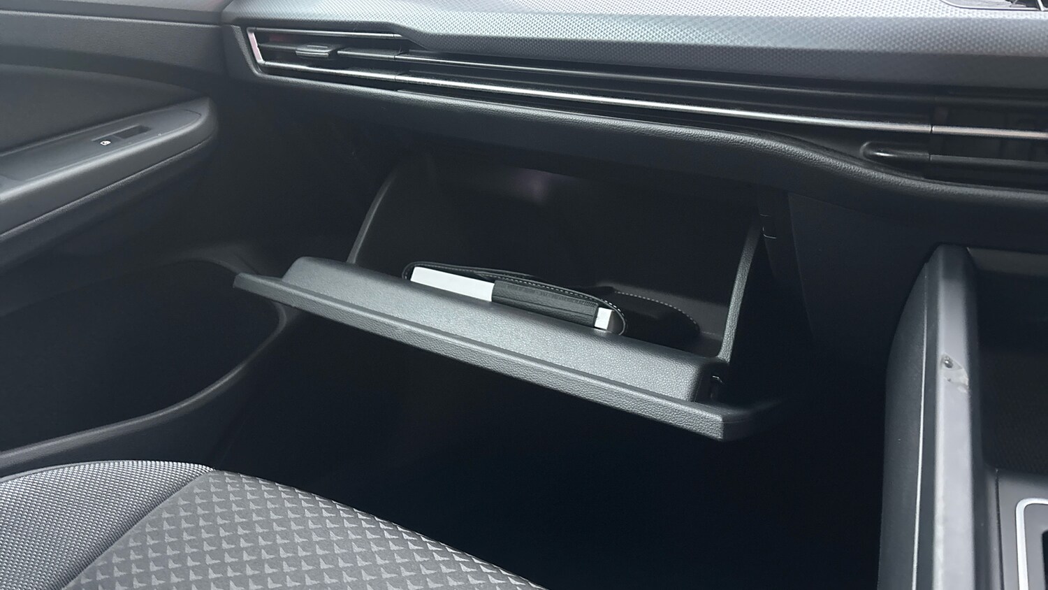 Used Volkswagen Golf 2022 for sale - 77817873: Photo 32