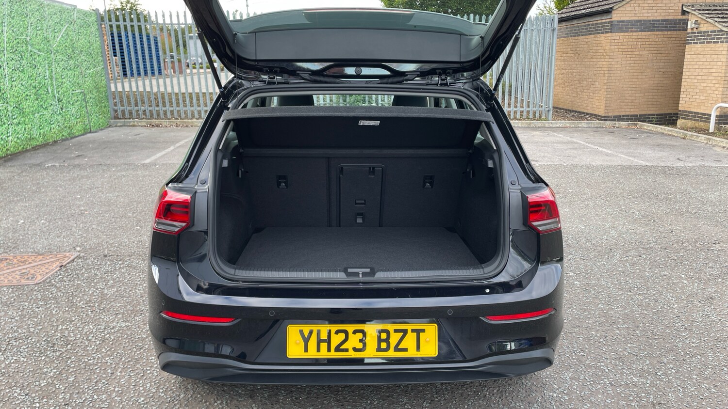 Used Volkswagen Golf 2023 for sale - 76048921: Photo 20