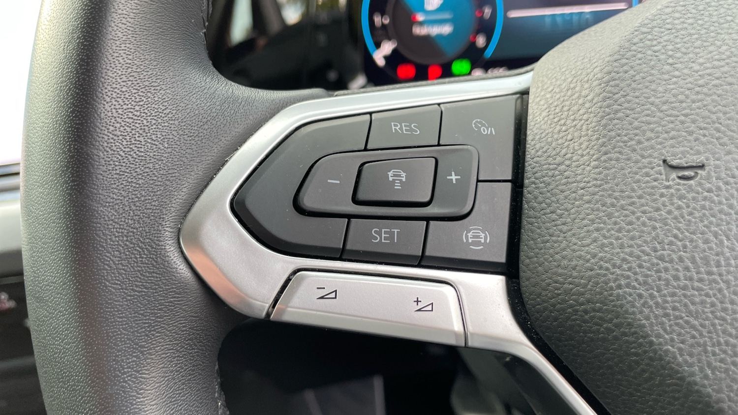 Used Volkswagen Golf 2023 for sale - 76048921: Photo 40
