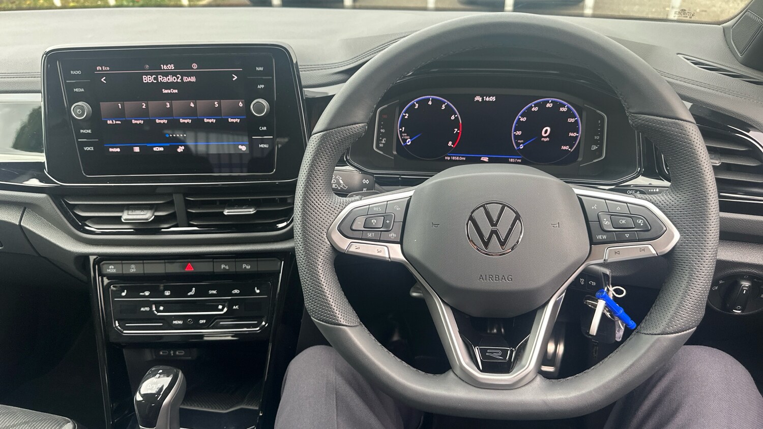 Used Volkswagen T-Roc 2025 for sale - 76252267: Photo 10