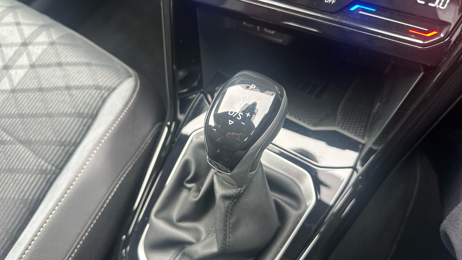 Used Volkswagen T-Roc 2025 for sale - 76252267: Photo 14