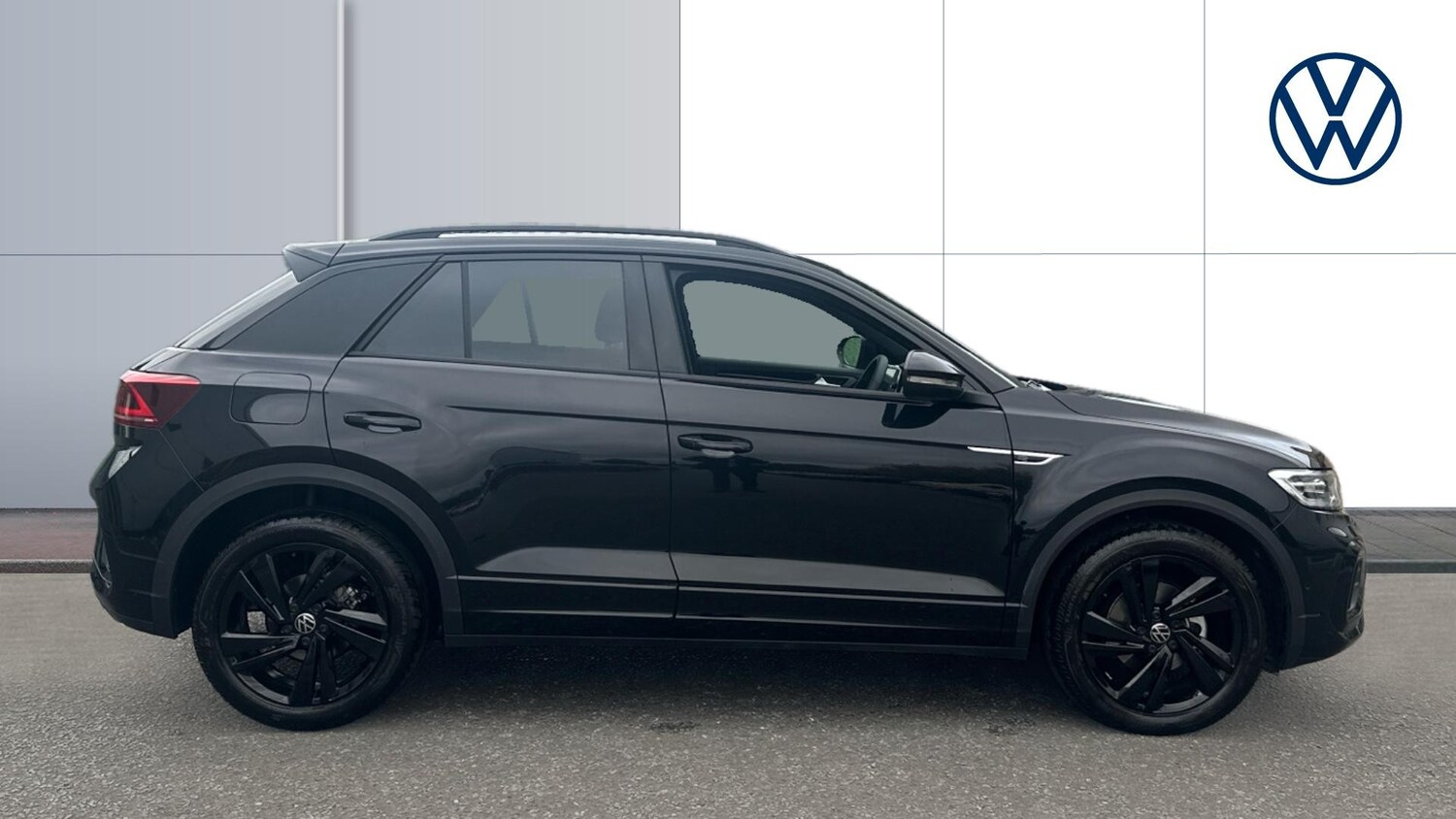 Used Volkswagen T-Roc 2025 for sale - 76252267: Photo 4