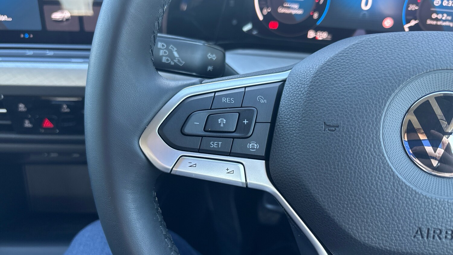 Used Volkswagen Golf 2023 for sale - 77945288: Photo 17