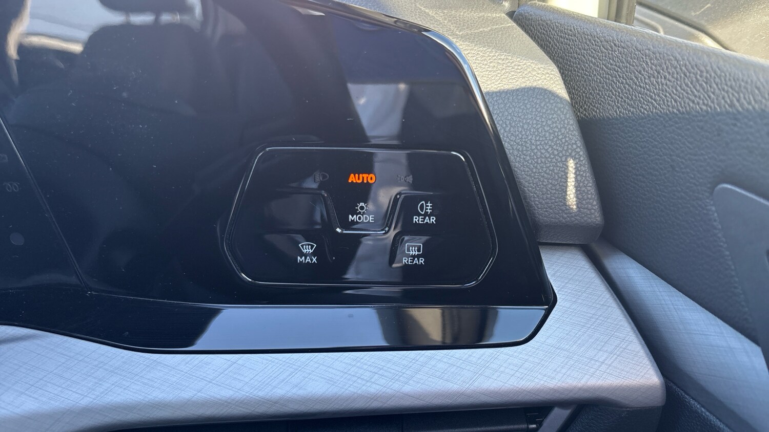 Used Volkswagen Golf 2023 for sale - 77945288: Photo 37