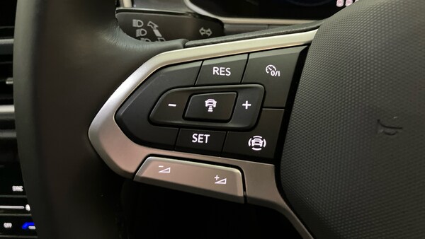 Used Volkswagen T-Roc 2024 for sale - 76183133: Photo 17