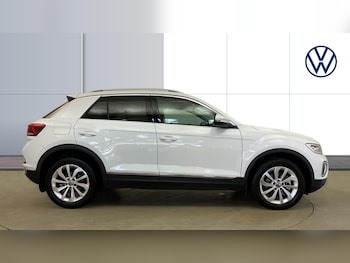 Used Volkswagen T-Roc 2024 for sale - 76183133: Photo 4