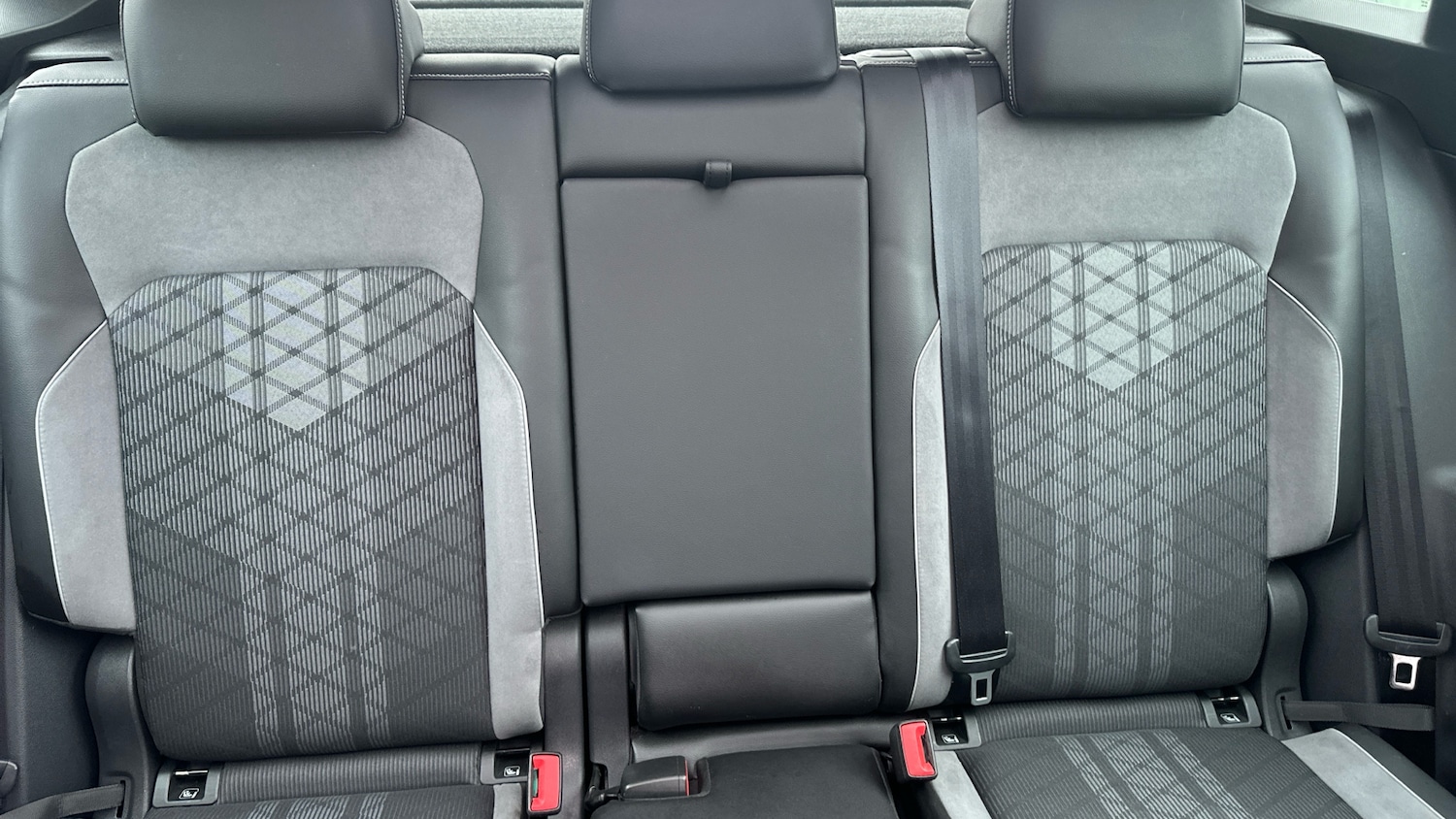 Used Volkswagen Tiguan 2021 for sale - 76263169: Photo 16