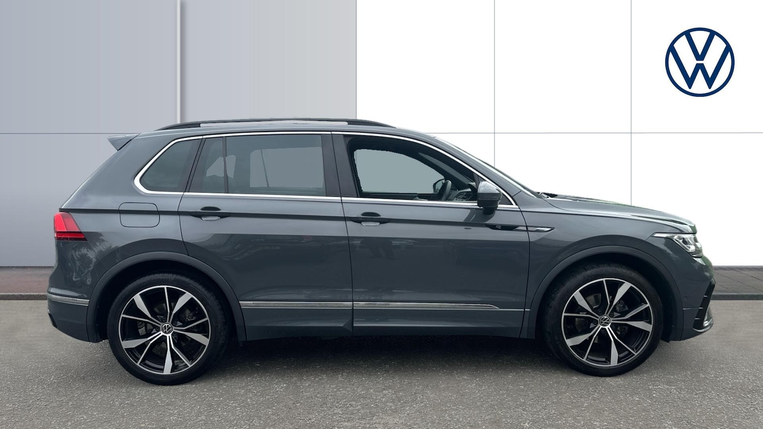 Used Volkswagen Tiguan 2021 for sale - 76263169: Photo 4