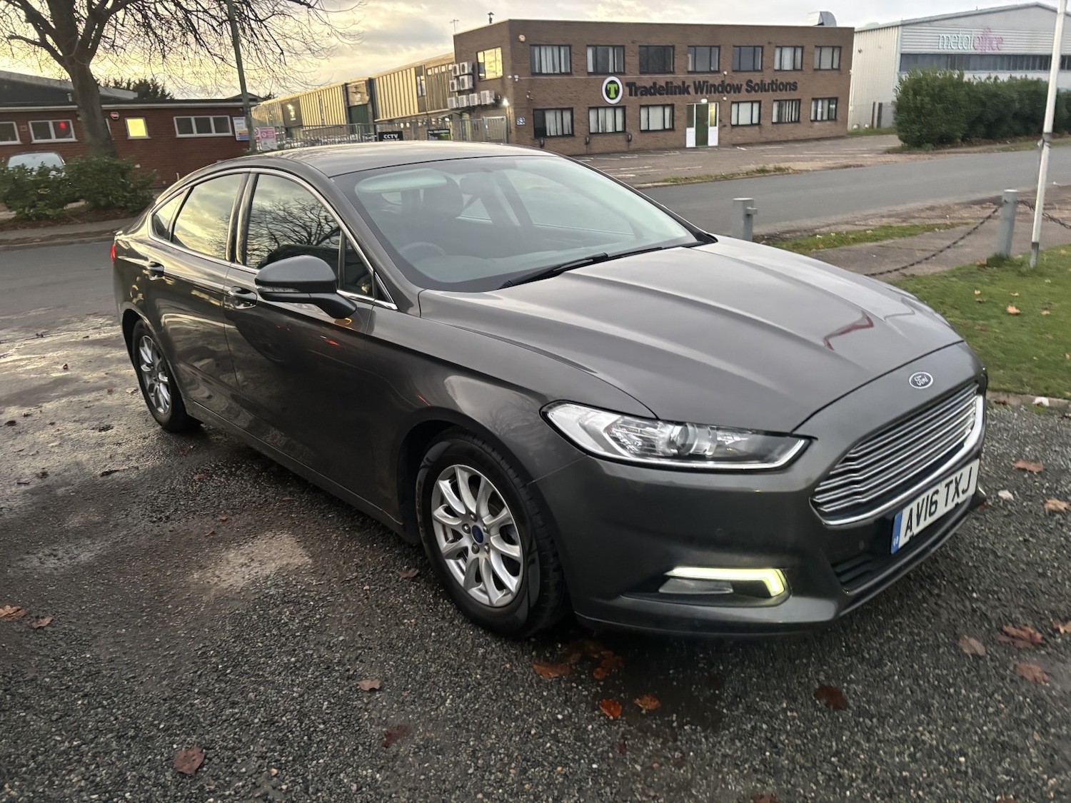 Used Ford Mondeo 2016 for sale - 76618642: Photo 2