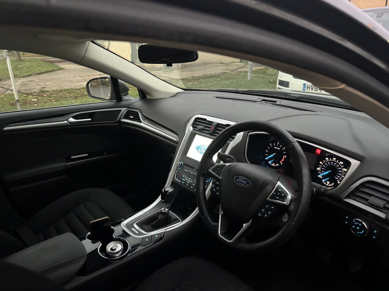 Used Ford Mondeo 2016 for sale - 76618642: Photo 4