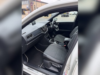 Used Volkswagen T-Roc 2019 for sale - 79257633: Photo