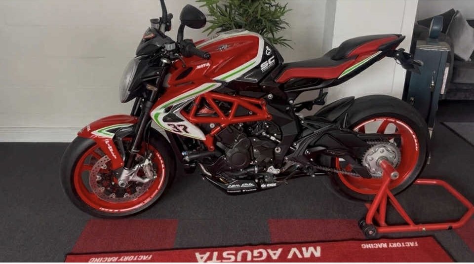 MV Agusta BRUTALE 800