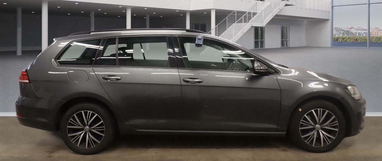 Used Volkswagen Golf 2018 for sale - 77798594: Photo 5