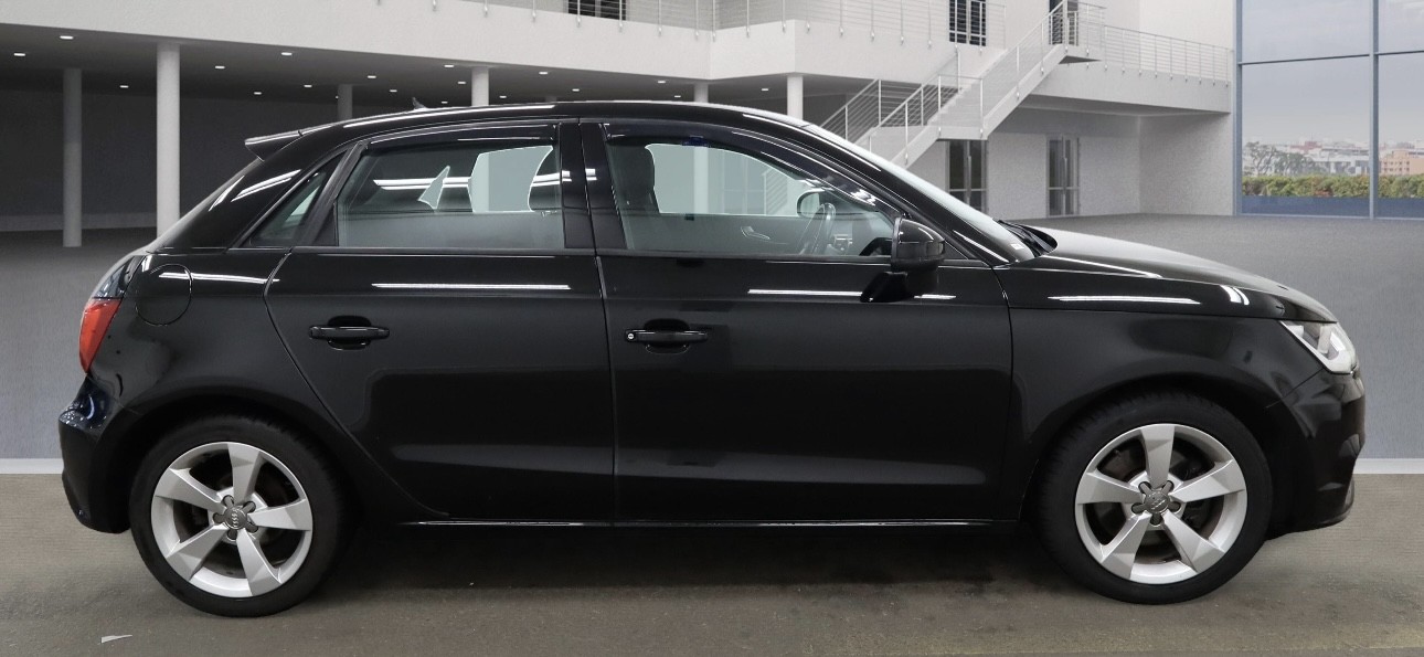 Used Audi A1 2015 for sale - 76536790: Photo 5