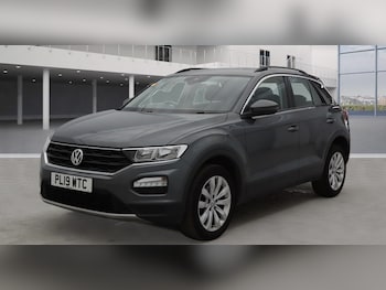Used Volkswagen T-Roc 2019 for sale - 76120254: Photo