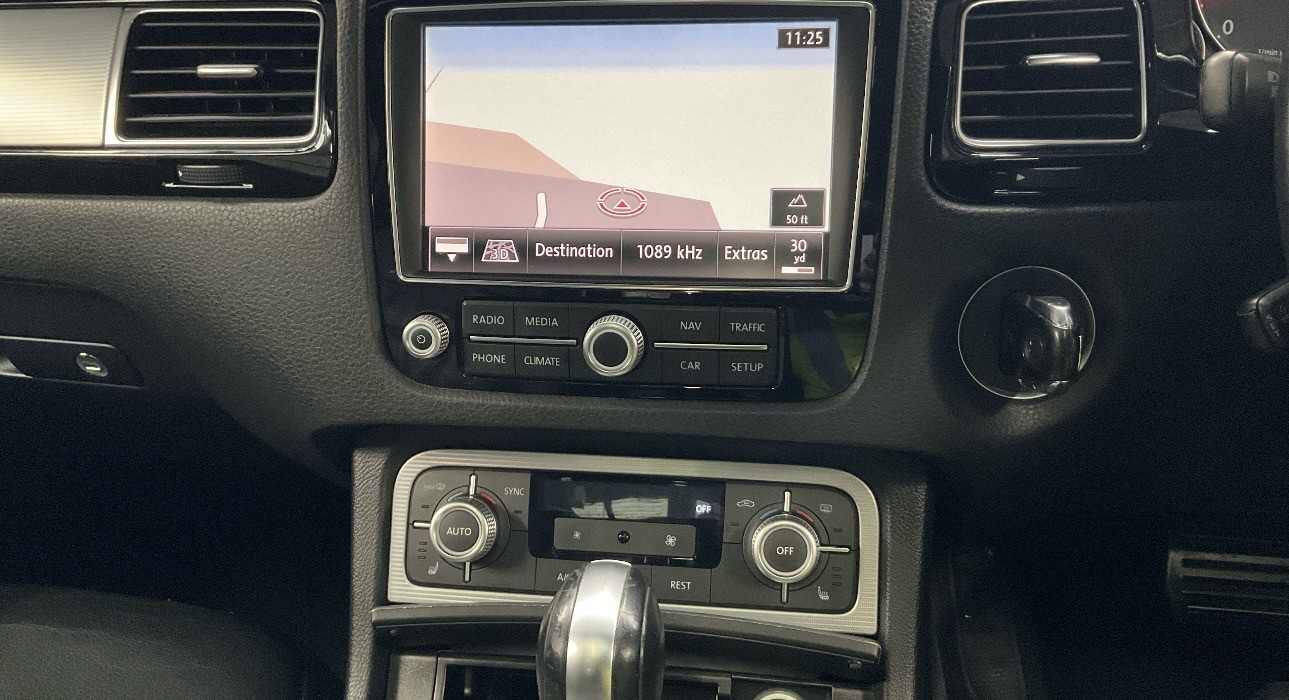 Used Volkswagen Touareg 2015 for sale - 77562540: Photo 10