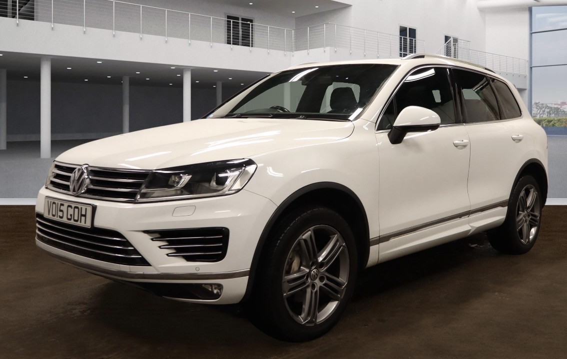 Used Volkswagen Touareg 2015 for sale - 77562540: Photo 2