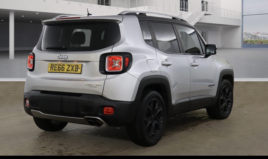 Used Jeep Renegade 2016 for sale - 76631522: Photo 4