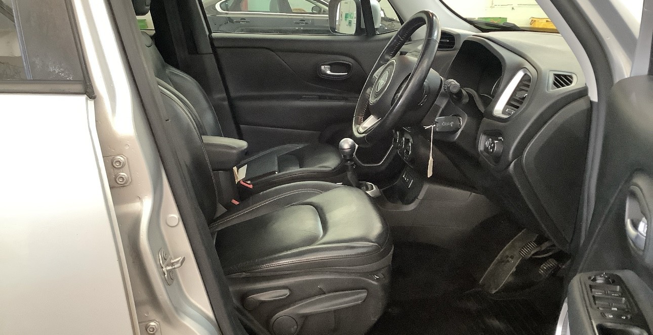 Used Jeep Renegade 2016 for sale - 76631522: Photo 8